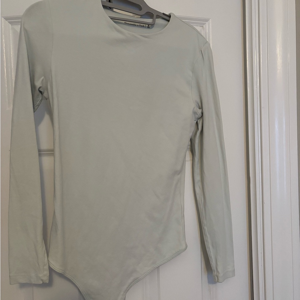 Long Sleeve Bodysuit in Light Gray